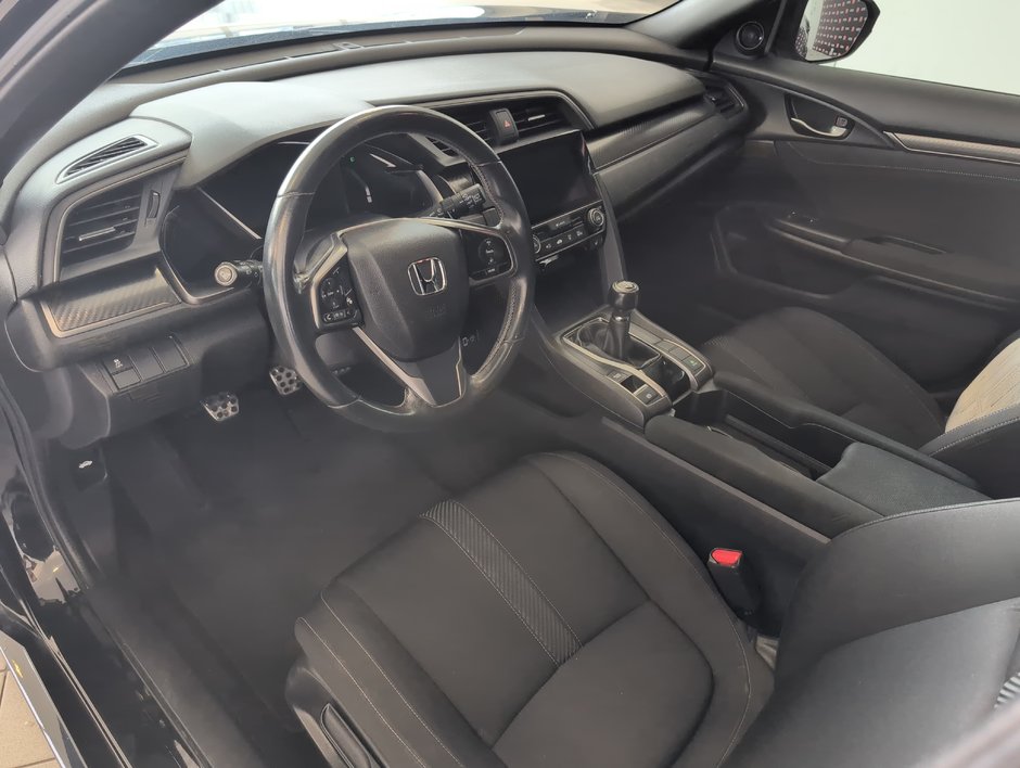 Honda Civic Hatchback Sport 2018-9