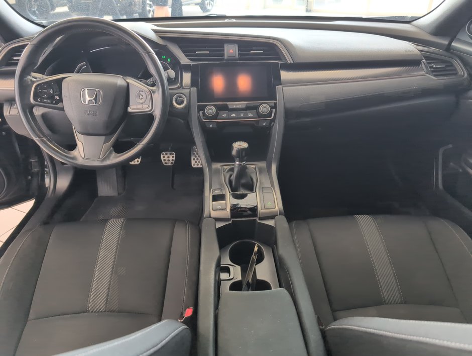 Honda Civic Hatchback Sport 2018-11