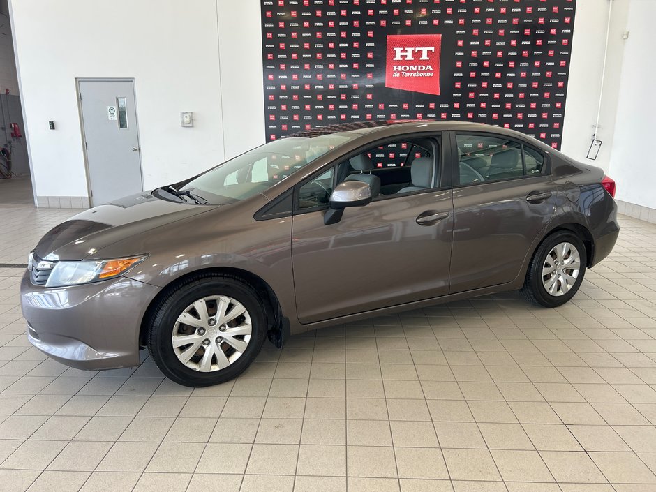 Honda Civic Sdn LX 2012-1