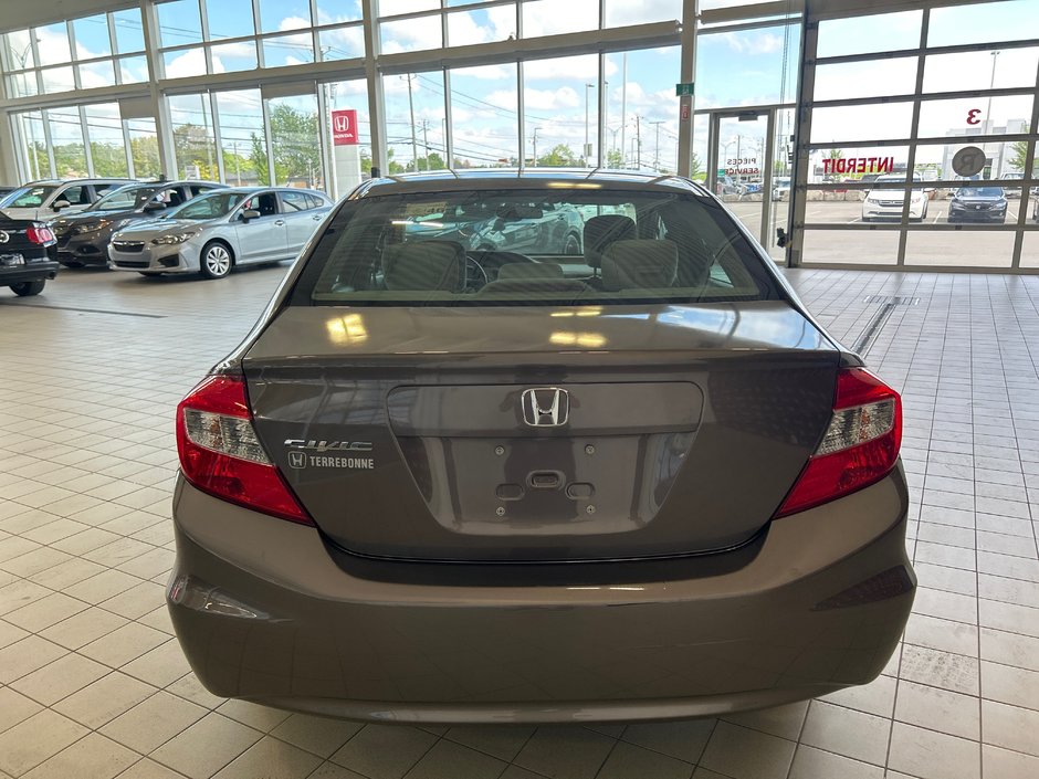 Honda Civic Sdn LX 2012-6