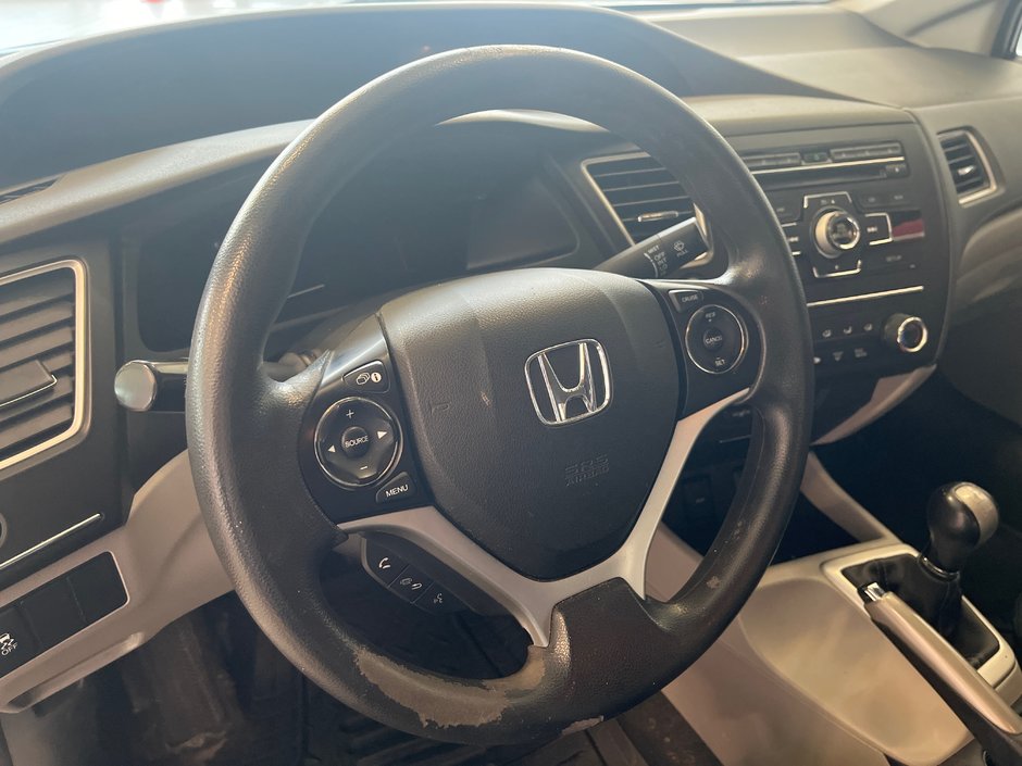 Honda Civic Sedan LX 2015-9