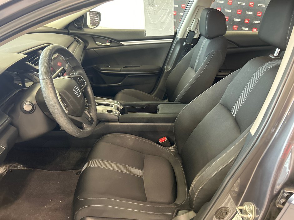 Honda Civic Sedan LX 2016-11