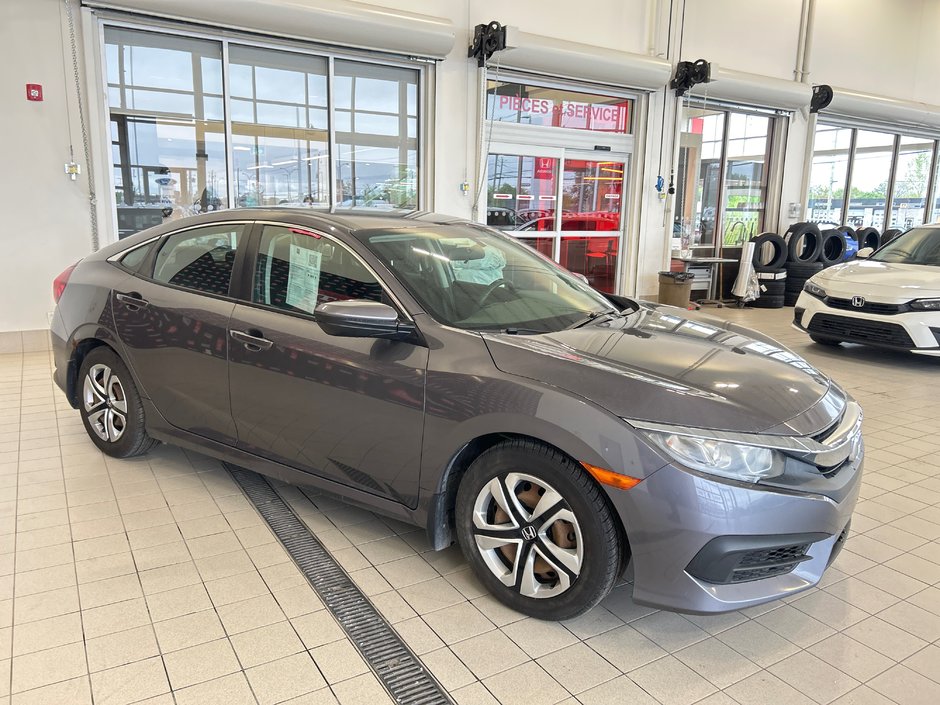 Honda Civic Sedan LX 2016-4