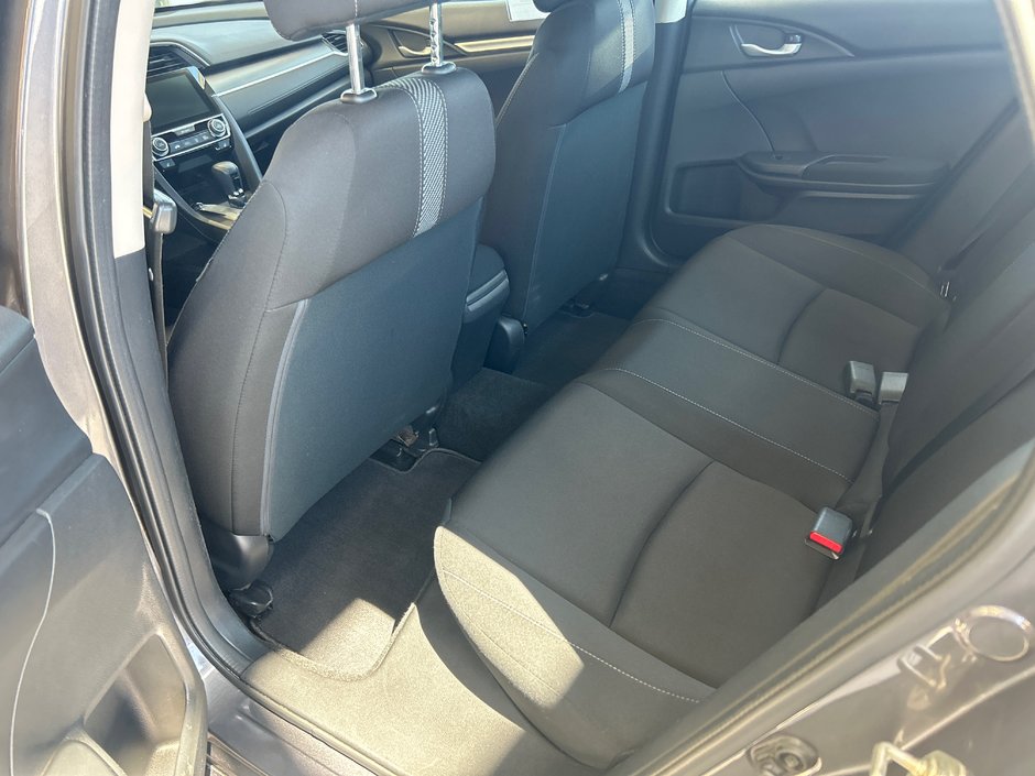 Honda Civic Sedan LX 2016-24
