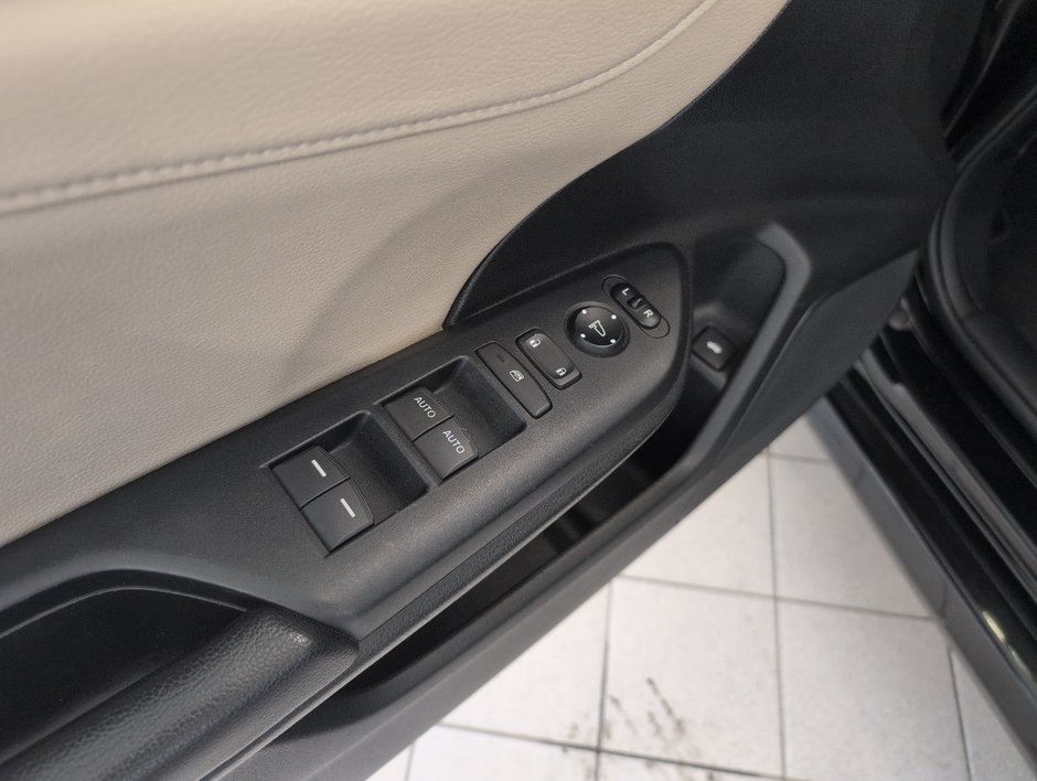 Honda Civic Sedan Touring 2016-16