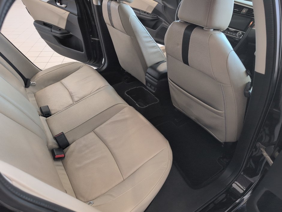 Honda Civic Sedan Touring 2016-11