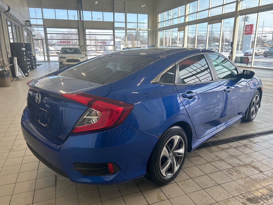 Honda Civic Sedan LX 2016-25