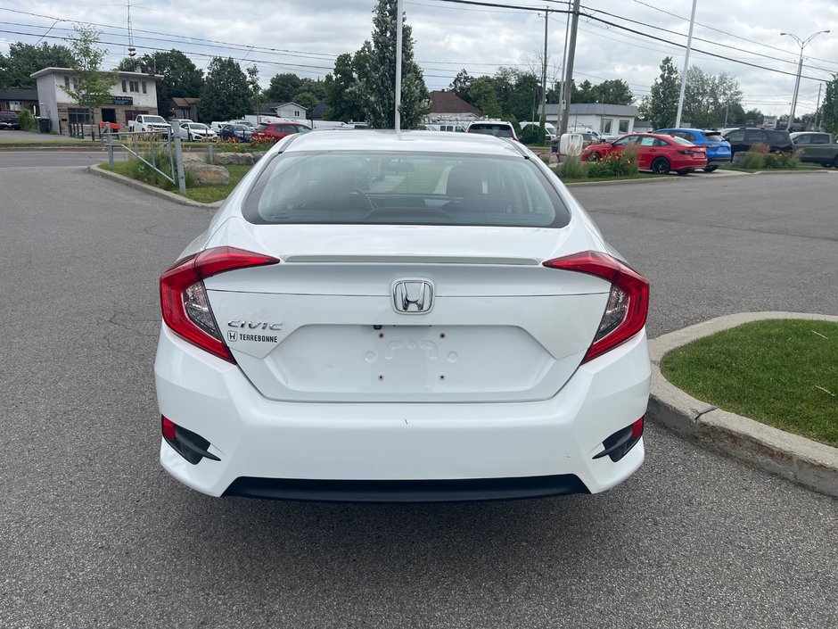 Honda Civic Sedan EX-T 2017-6