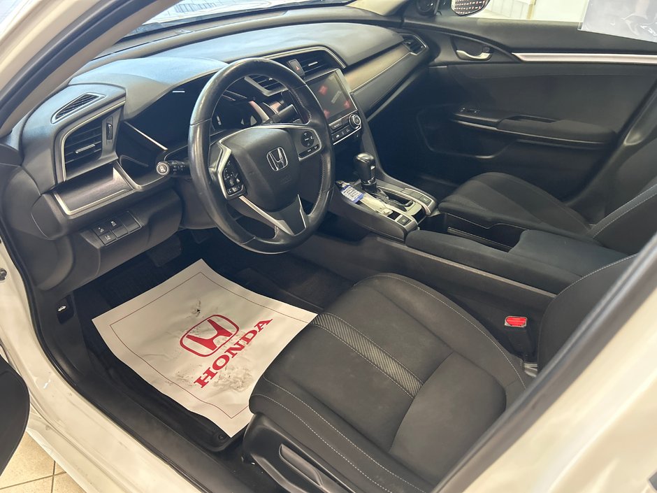 Honda Civic Sedan EX-T 2017-15