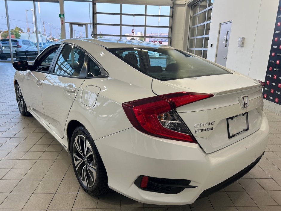 Honda Civic Sedan EX-T 2017-7