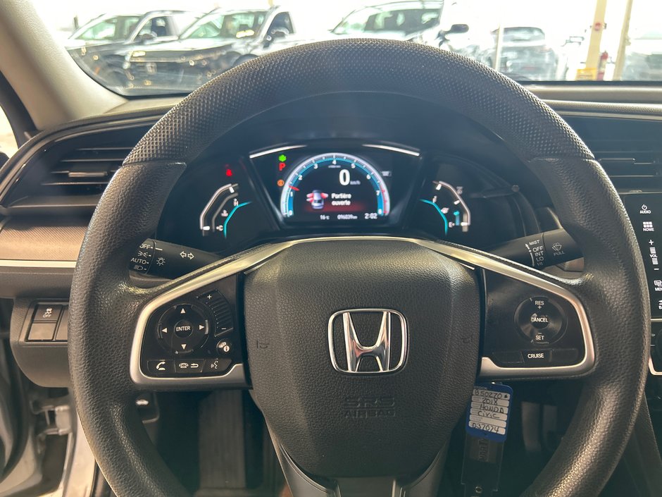 Honda Civic Sedan LX 2018-25