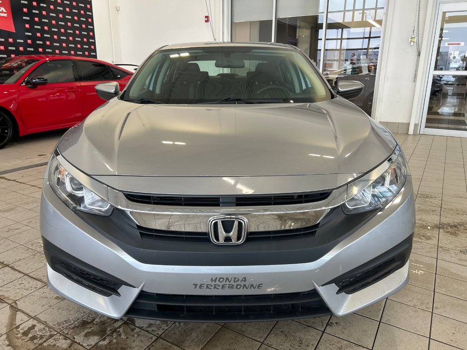 Honda Civic Sedan LX 2018-3