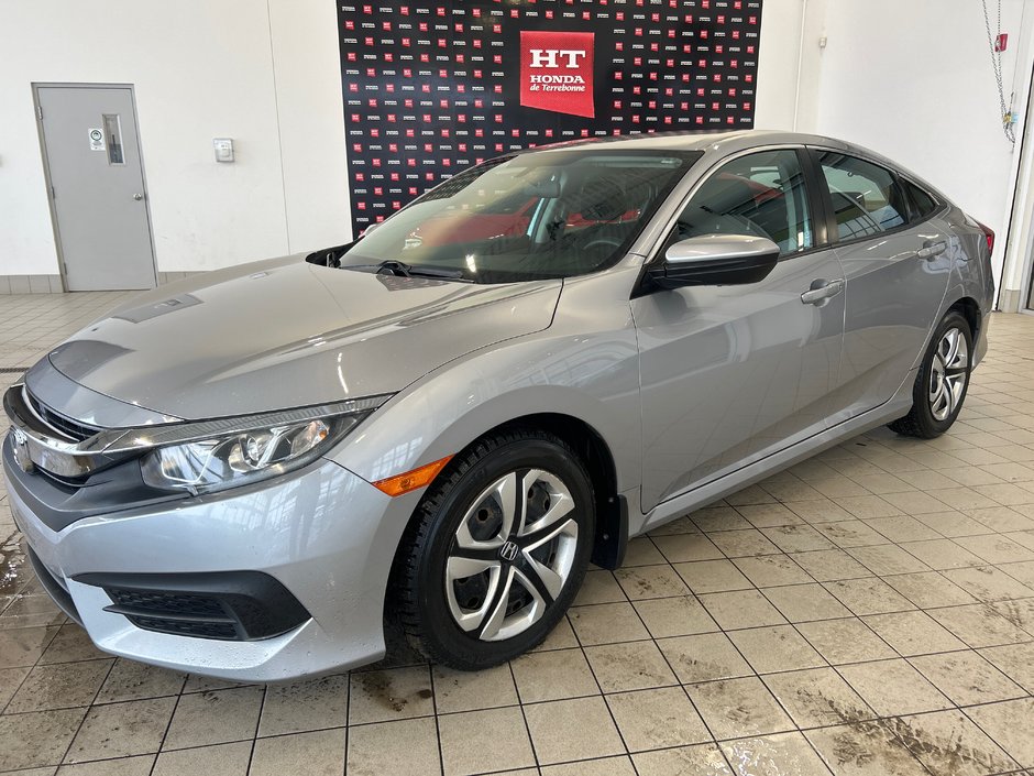 Honda Civic Sedan LX 2018-0