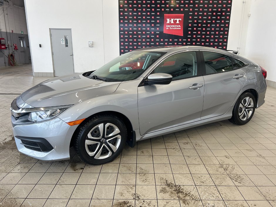 Honda Civic Sedan LX 2018-1