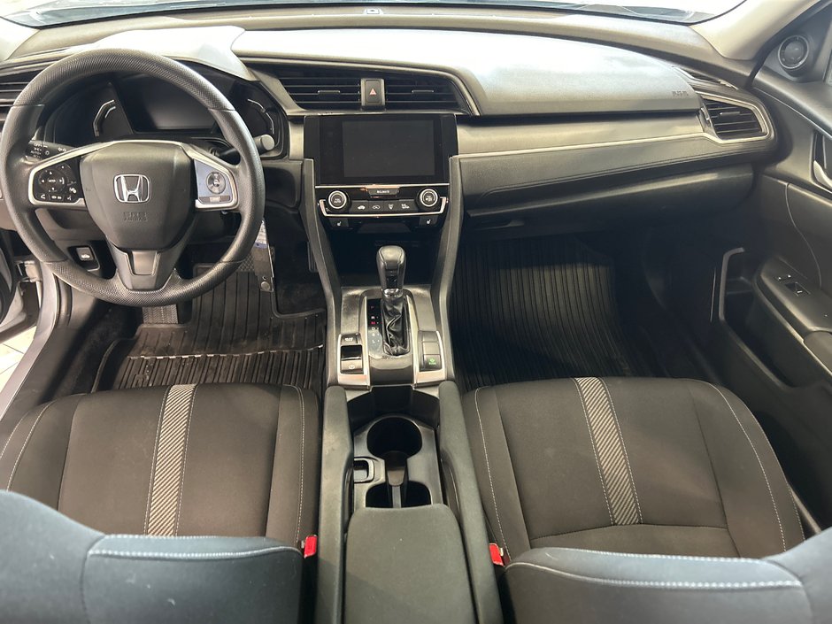 Honda Civic Sedan LX 2018-15