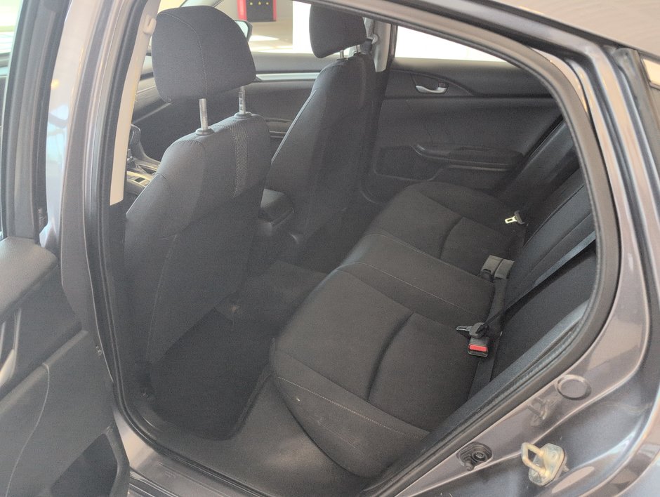 Honda Civic Sedan SE 2018-11