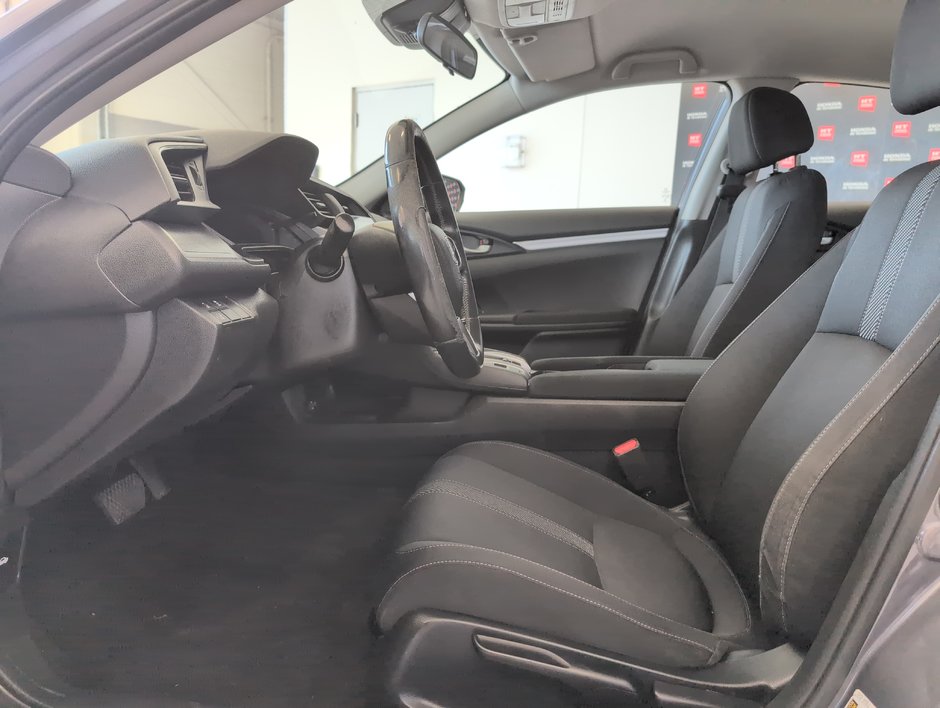 Honda Civic Sedan SE 2018-12