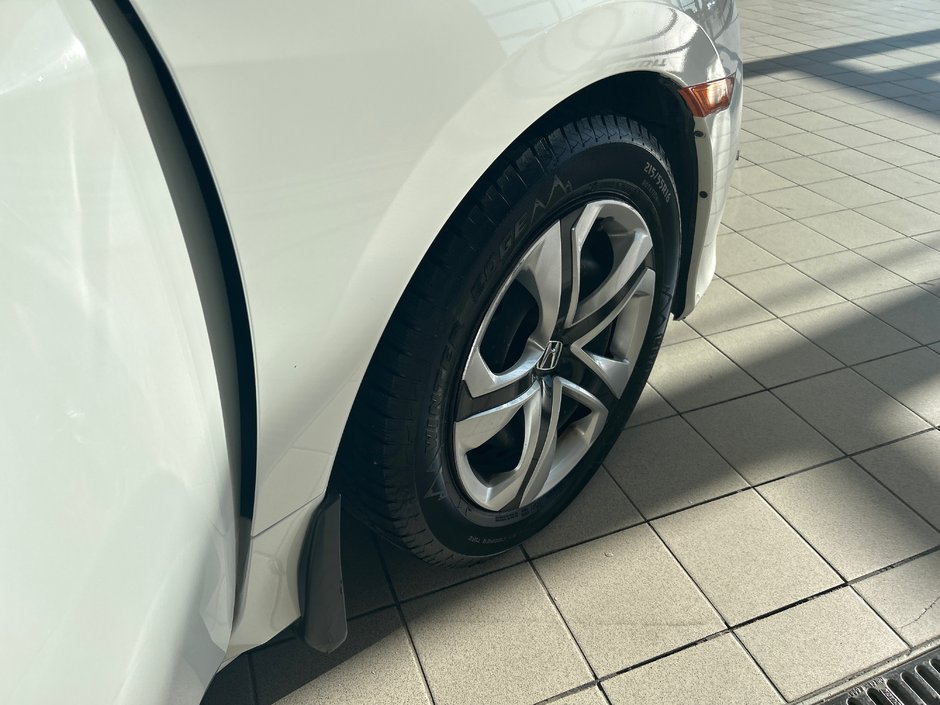 Honda Civic Sedan LX 2018-12