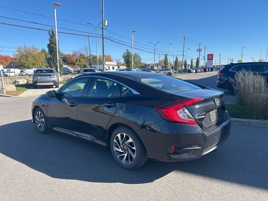 Honda Civic Sedan EX 2018-3