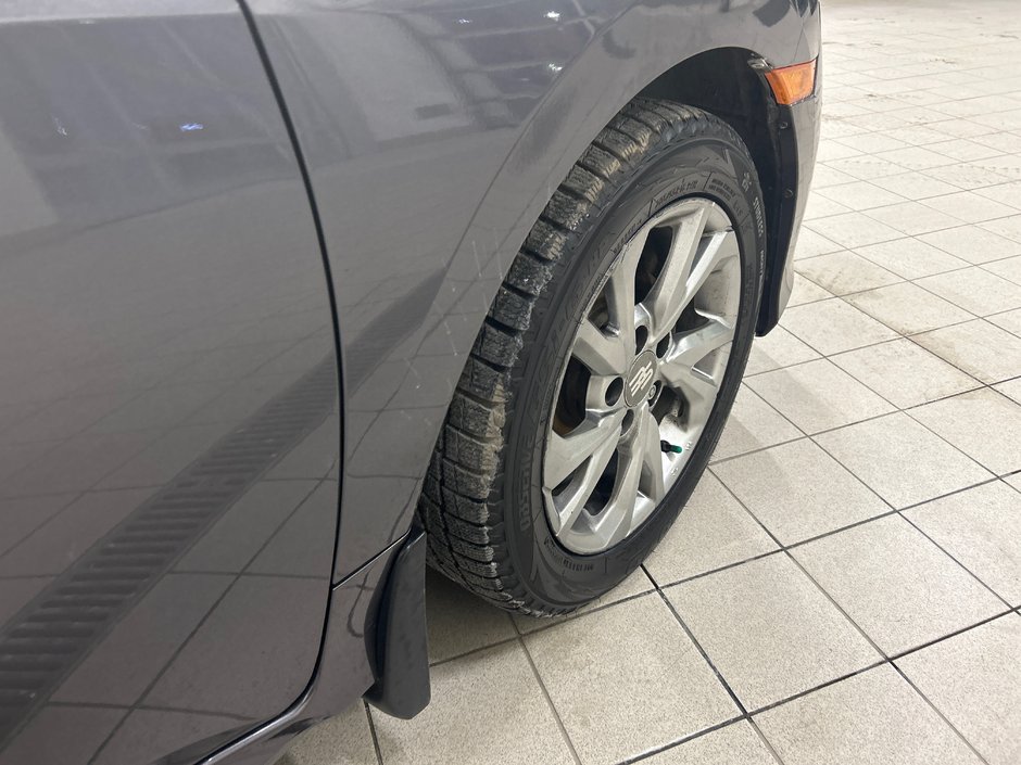 Honda Civic Sedan LX 2018-10