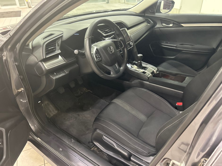 Honda Civic Sedan LX 2018-12