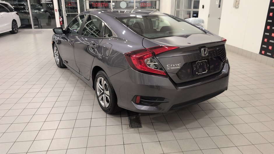 Honda Civic Sedan LX 2018-7