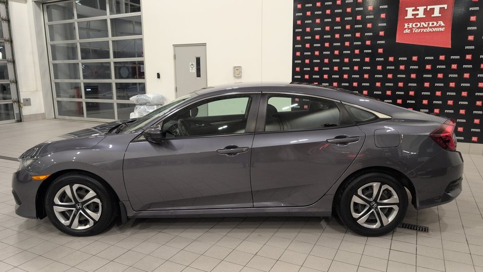 Honda Civic Sedan LX 2018-8