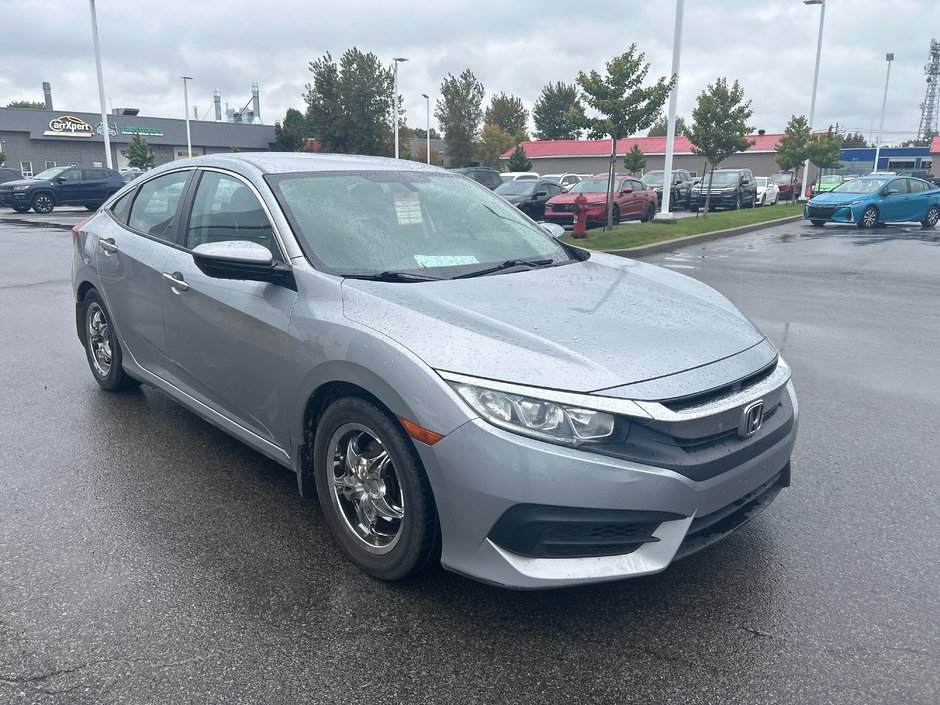 Honda Civic Sedan LX 2018-6