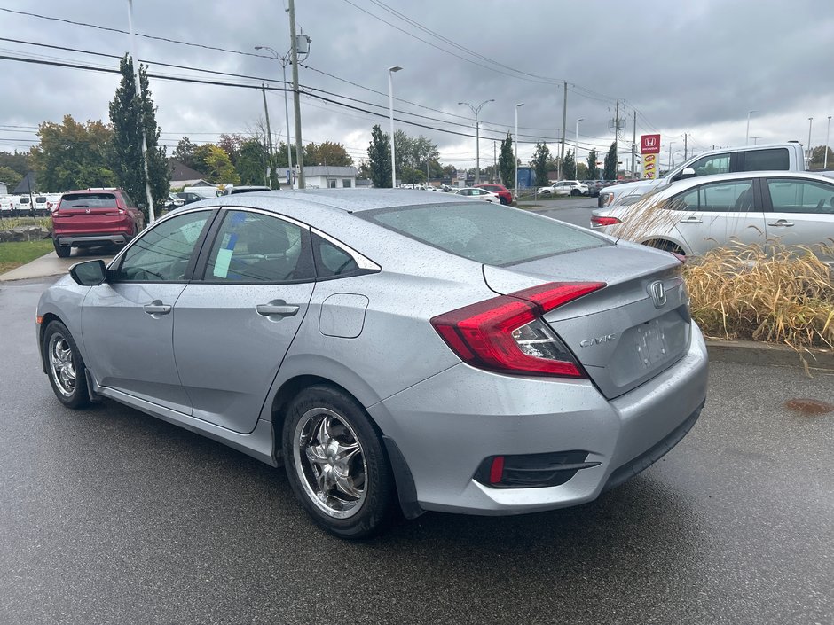 Honda Civic Sedan LX 2018-2