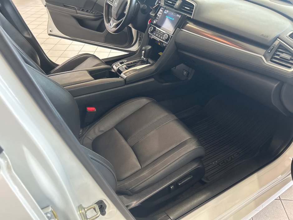 Honda Civic Sedan Touring 2020-14