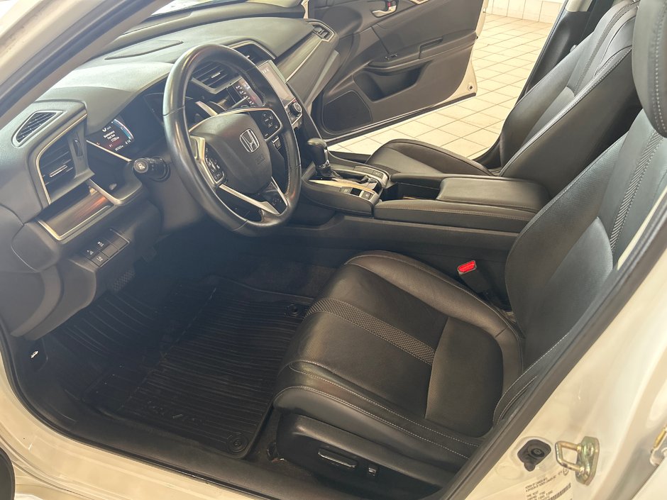 Honda Civic Sedan Touring 2020-18