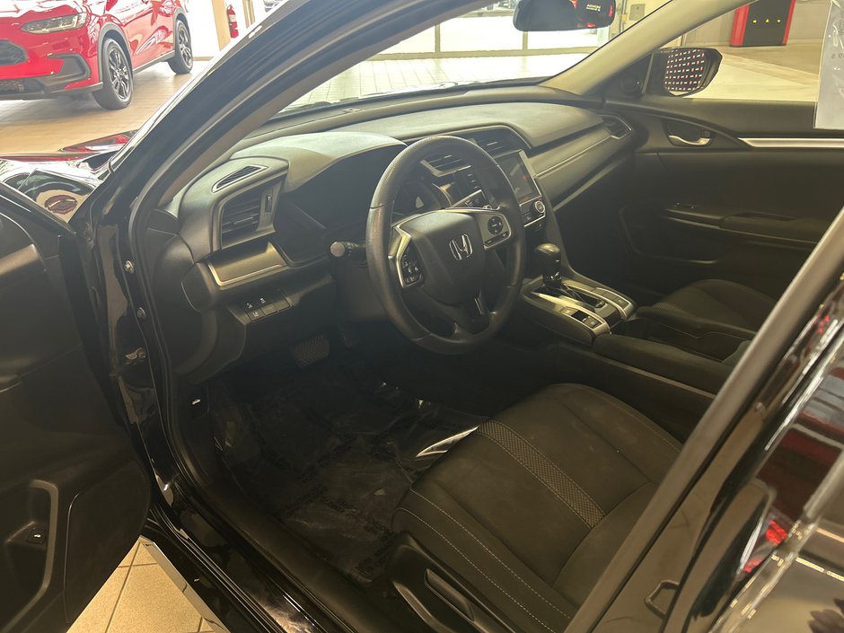 Honda Civic Sedan LX 2020-18