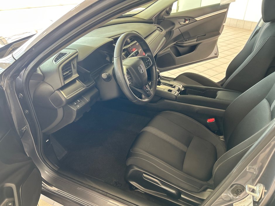Honda Civic Sedan LX 2021-14