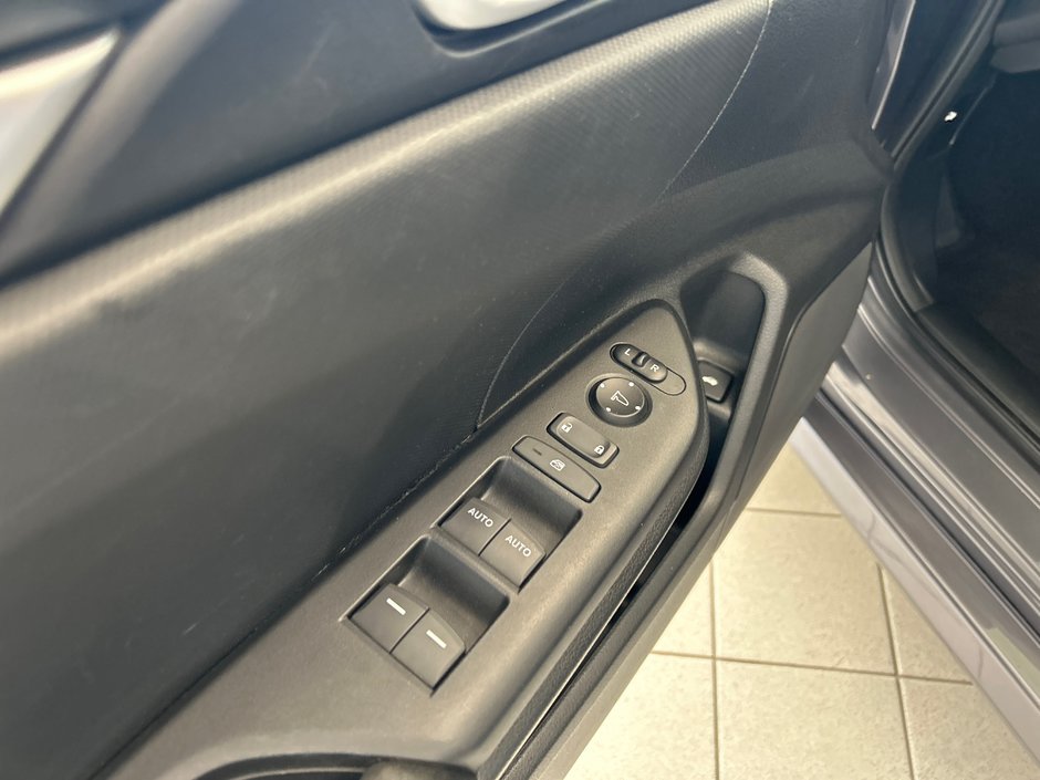 Honda Civic Sedan LX 2021-15