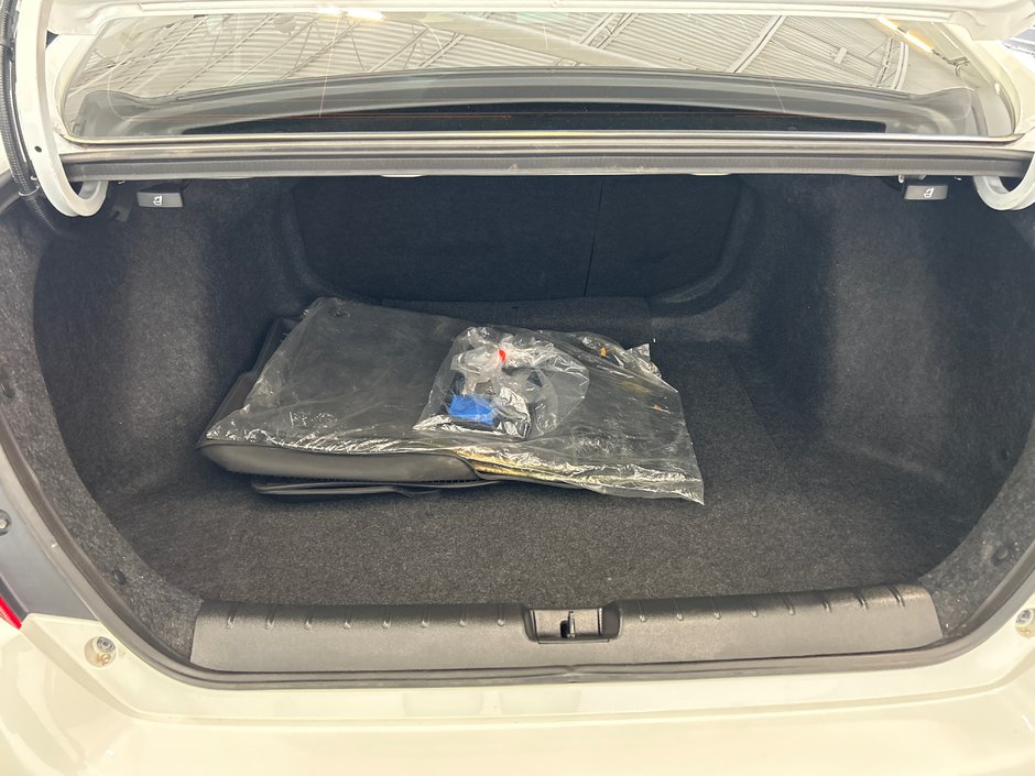 2021 Honda Civic Sedan LX-8