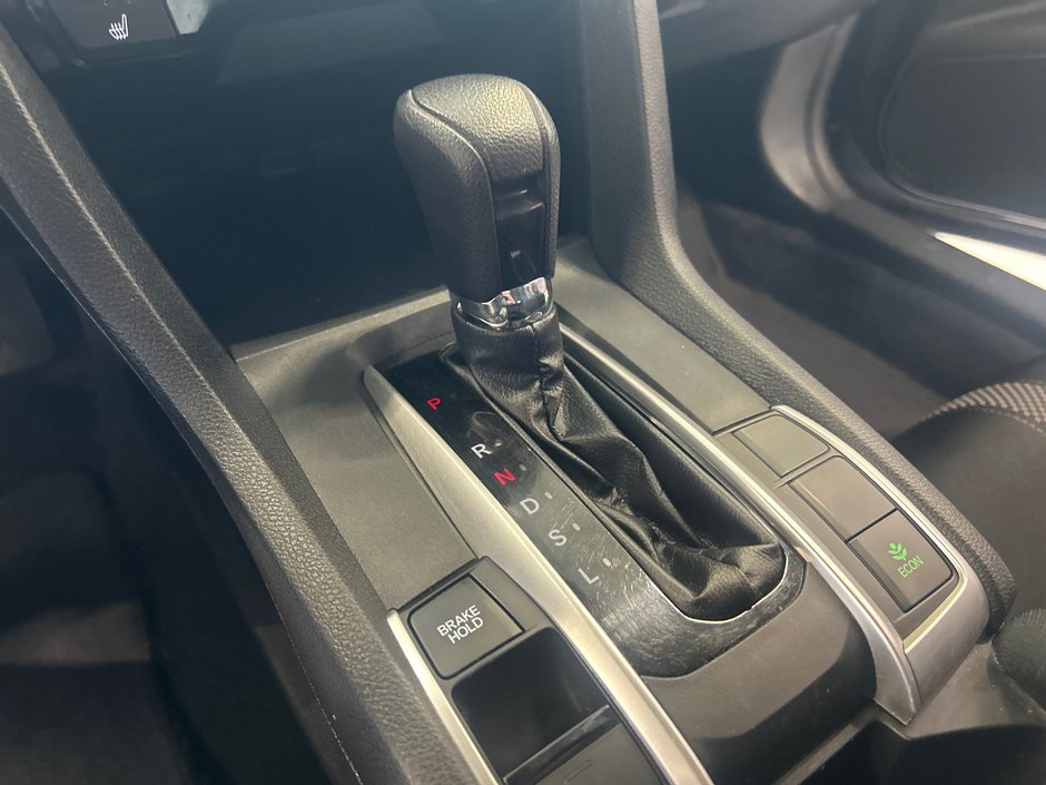 Honda Civic Sedan LX 2021-14