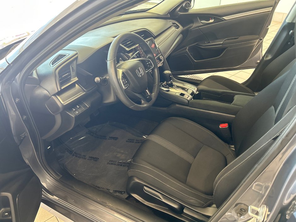 Honda Civic Sedan LX 2021-16