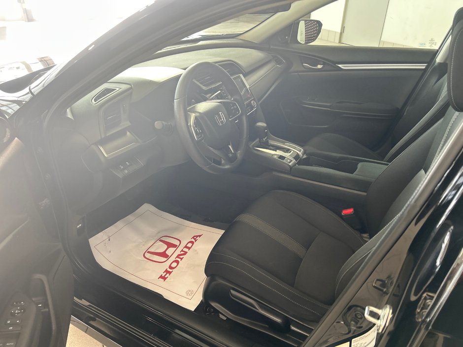 Honda Civic Sedan LX 2021-24