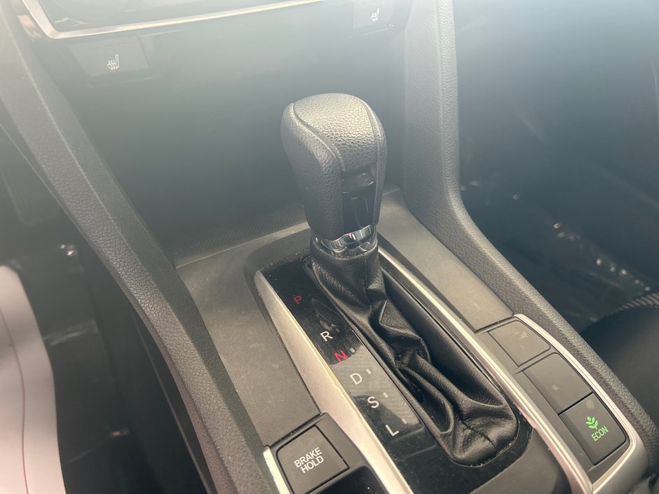 Honda Civic Sedan LX 2021-11