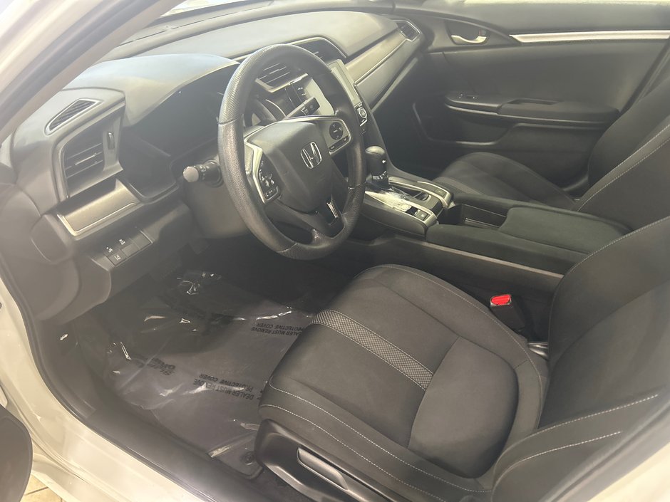 Honda Civic Sedan LX 2021-11