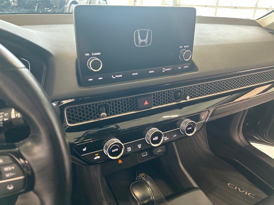 2022 Honda Civic Sedan EX-22