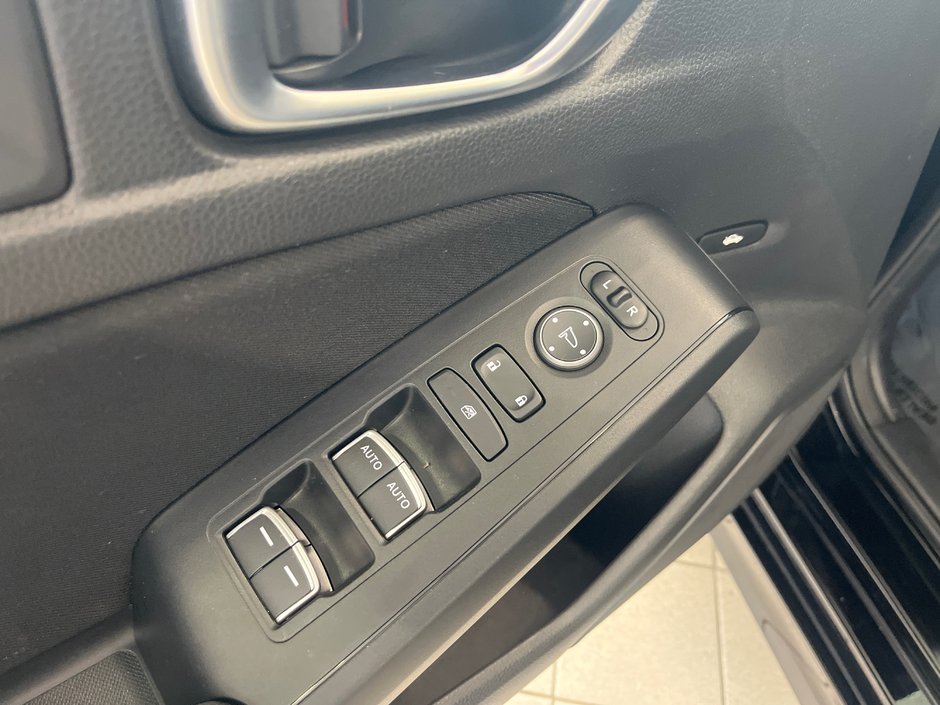 Honda Civic Sedan LX 2022-17