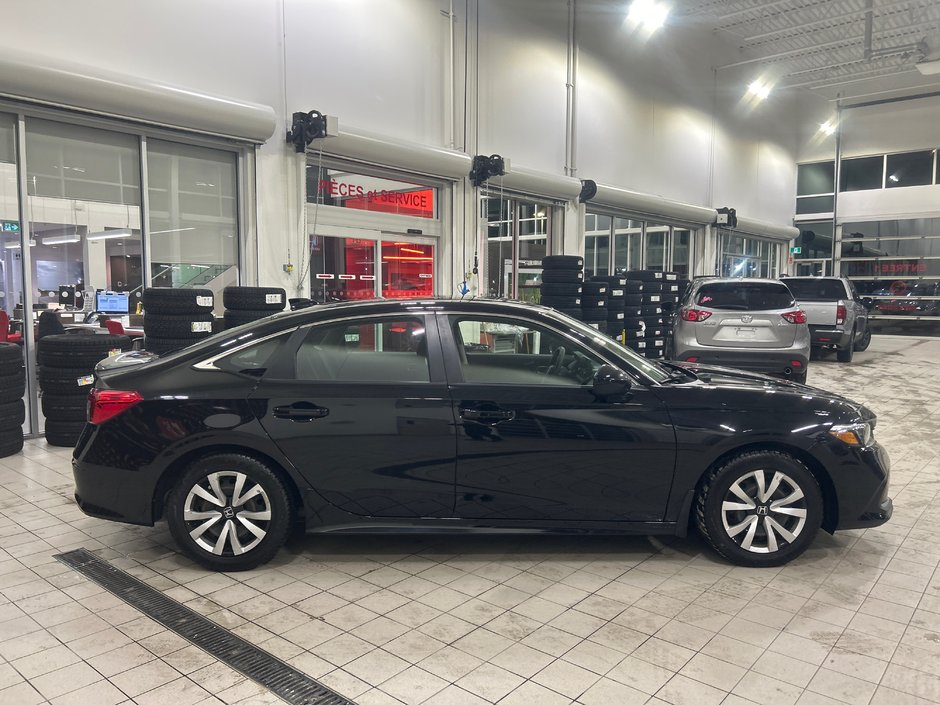 2022 Honda Civic Sedan LX-4