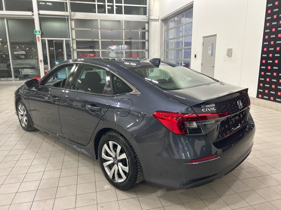 Honda Civic Sedan LX 2022-24