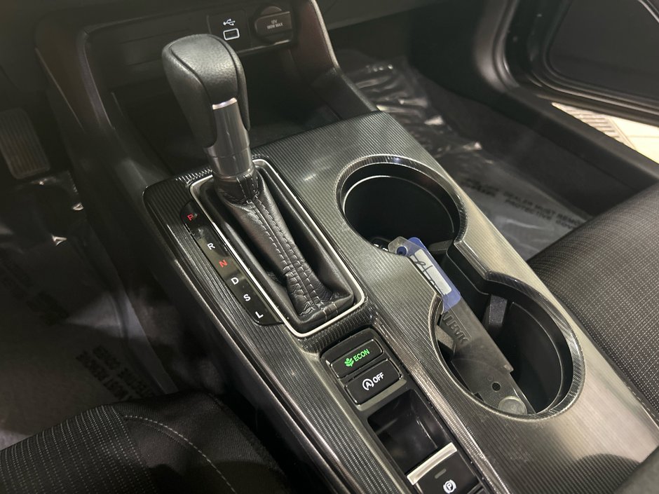 Honda Civic Sedan LX 2022-17