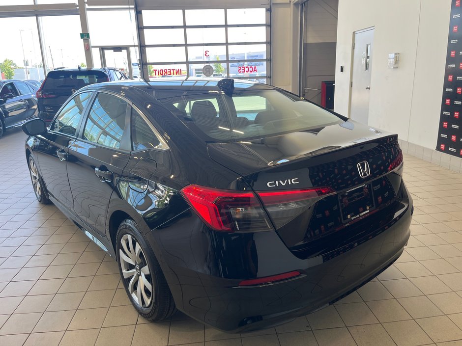 2022 Honda Civic Sedan LX-8