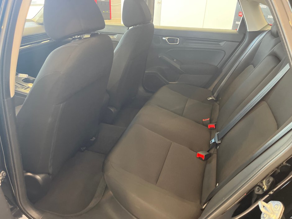 2022 Honda Civic Sedan LX-12