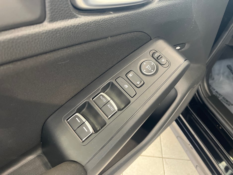 Honda Civic Sedan LX 2023-11