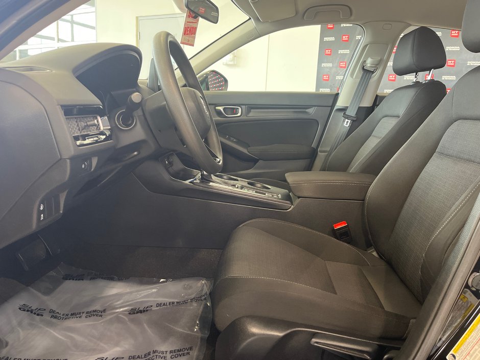 Honda Civic Sedan LX 2023-12