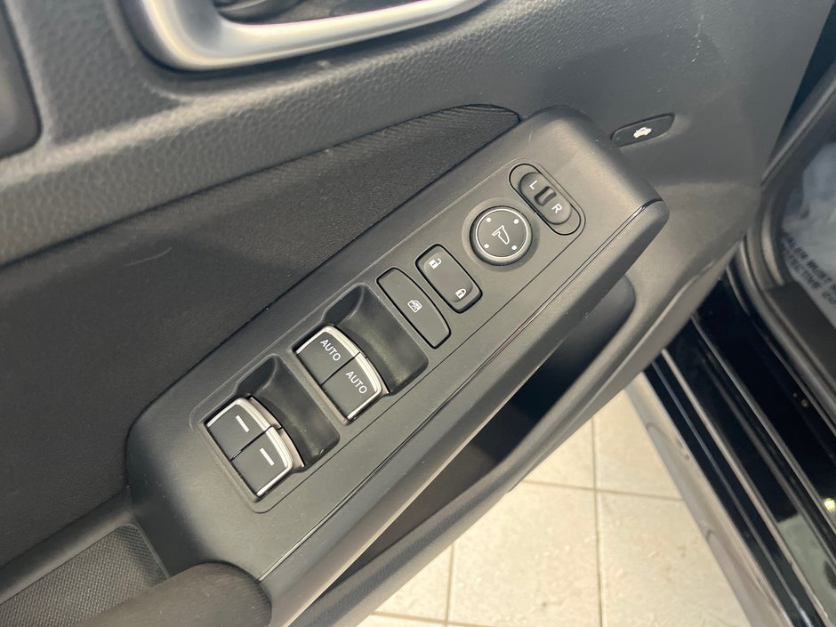 Honda Civic Sedan LX 2023-14